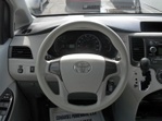 Toyota SIENNA  2012 photo 11